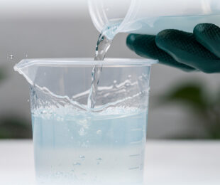 Beakers & Accessories